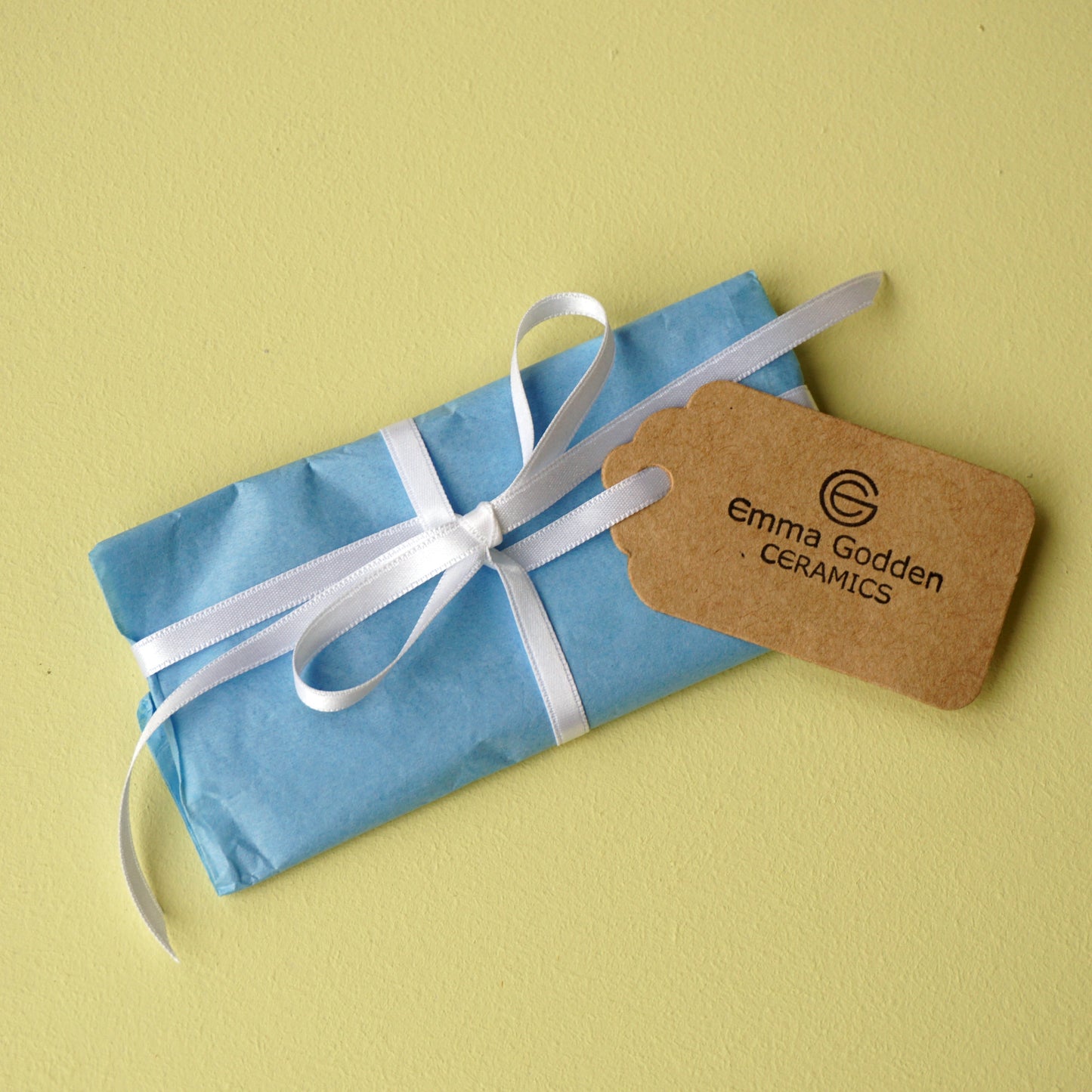 Robin Red Breast Porcelain Hanging Bird Decoration