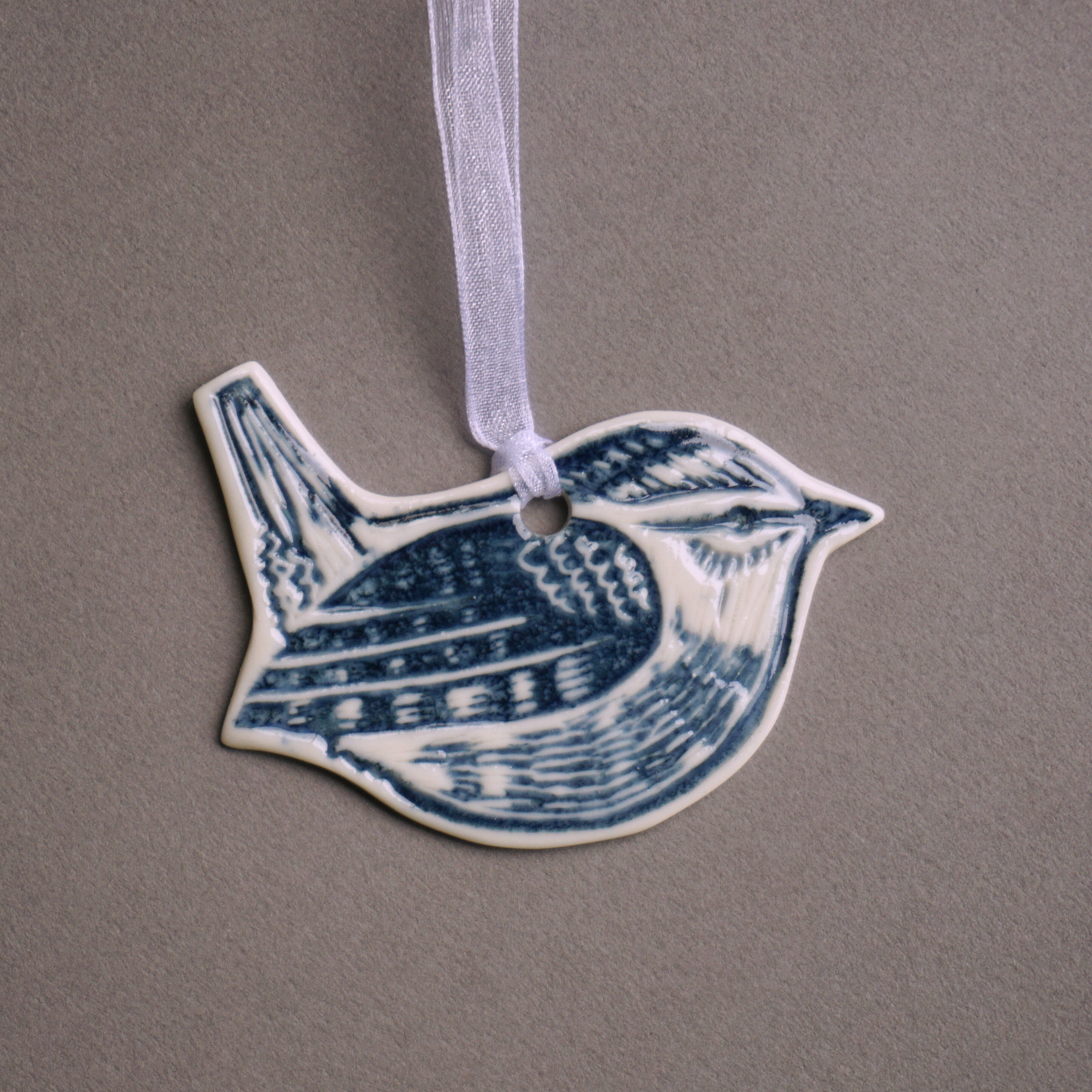 -Wren Porcelain Hanging Bird Decoration