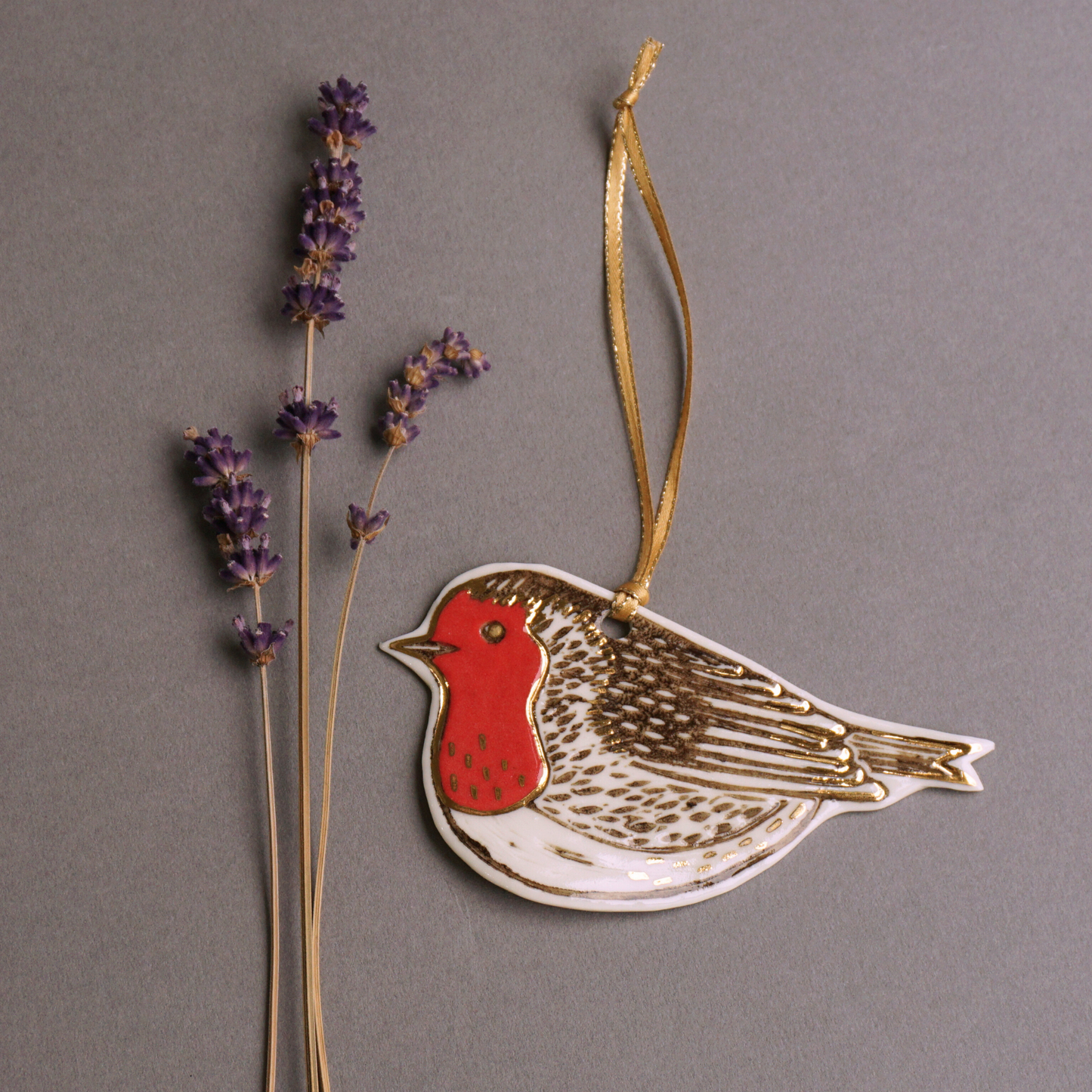 Robin Red Breast Porcelain with Gold Lustre Hanging Bird Decoration