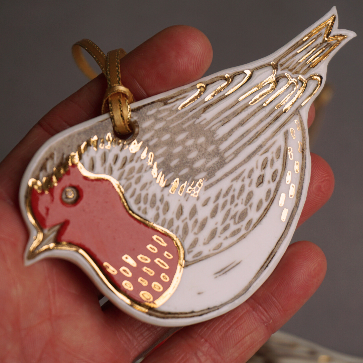 Robin Red Breast Porcelain with Gold Lustre Hanging Bird Decoration