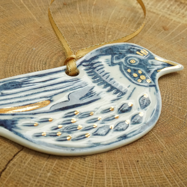 Goldfinch Porcelain with Gold Lustre Hanging Decoration